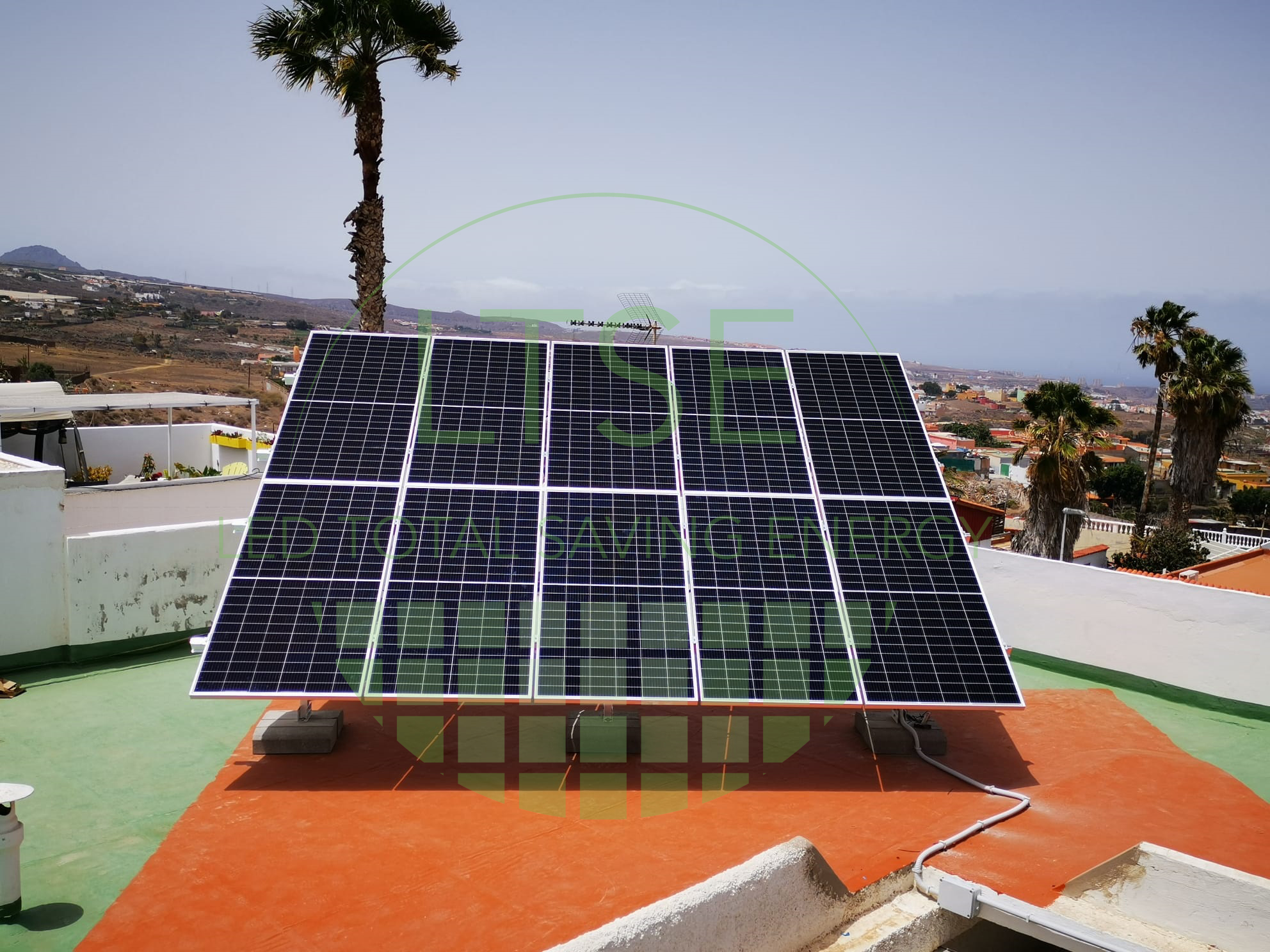 Instalación placas solares para vivienda unifamiliar en Lomo Salas (Telde)