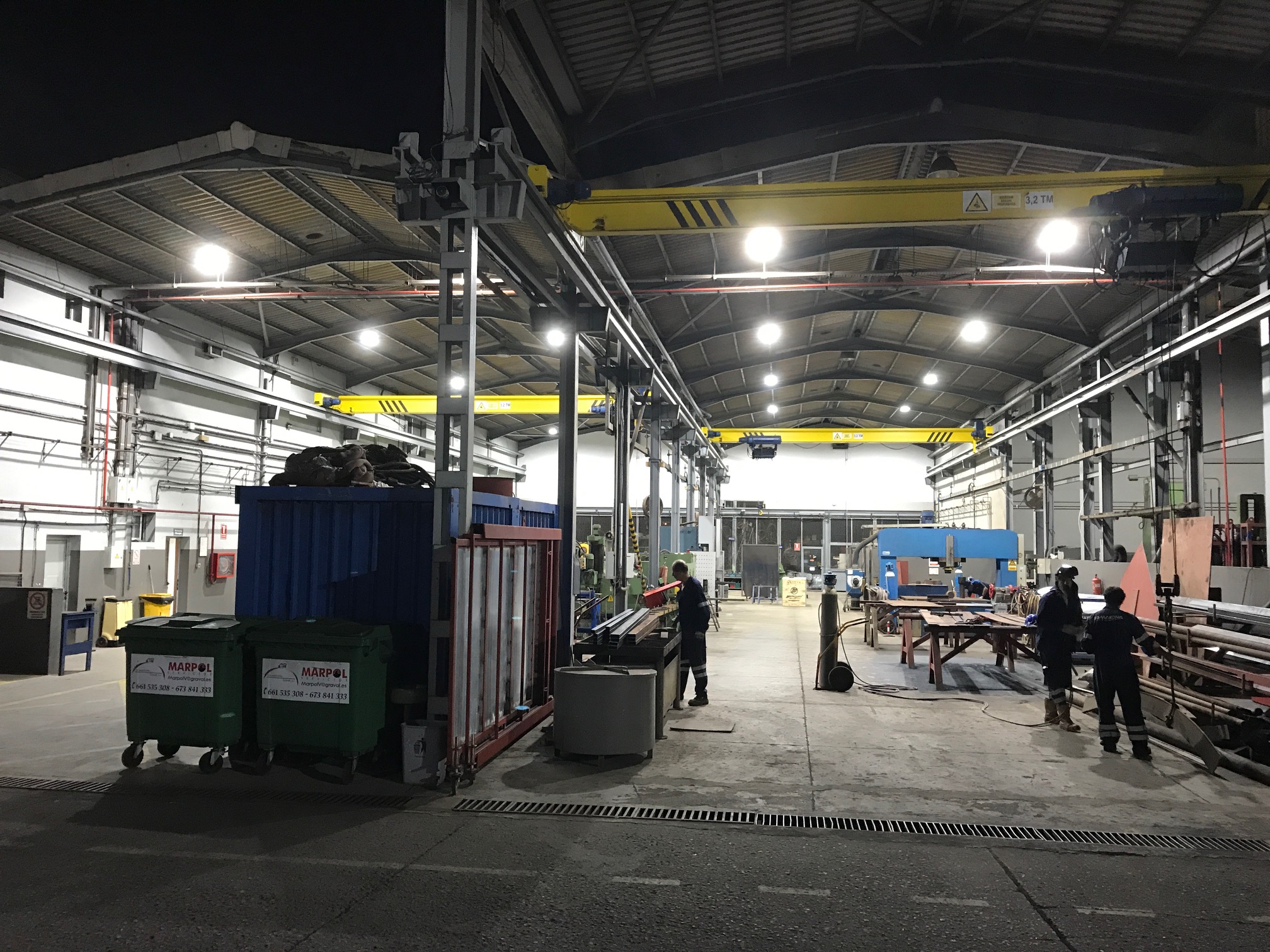 Instalación eléctrica de iluminación LED en Iluminación LED en el puerto Zamakona Yards Islas Canarias