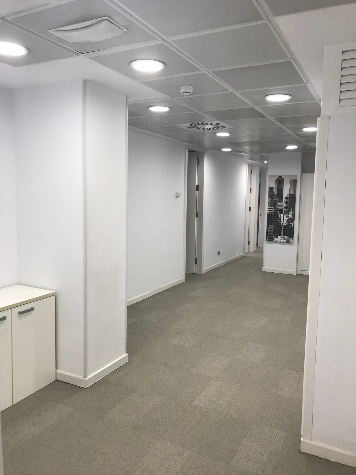 Instalacion de iluminación LED en oficinas Canarias