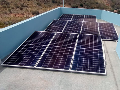 Instalación paneles solares en San Lorenzo