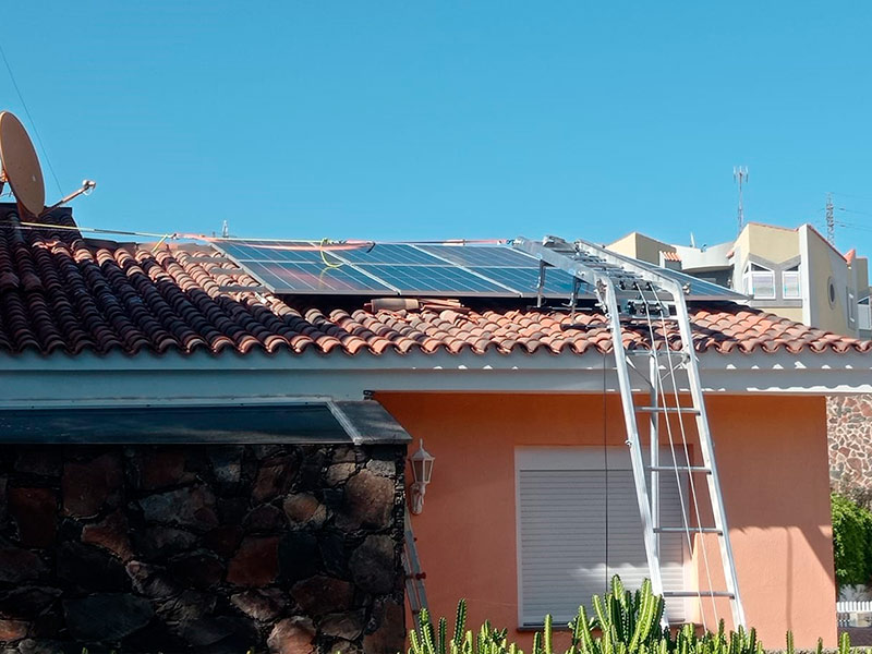 paneles-solares-en-san-bartolome-gran-canarias