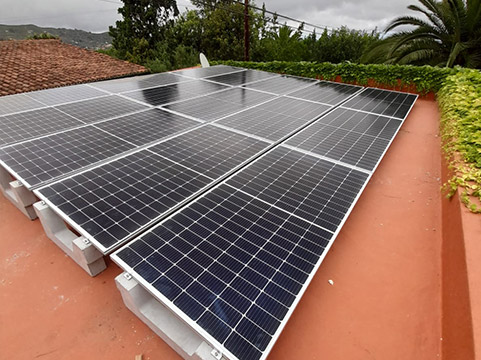 Instalación fotovoltaica de paneles solares en Gran Canaria