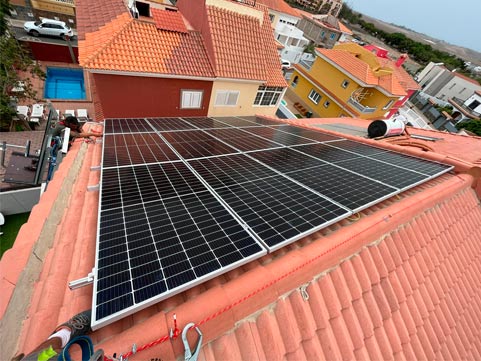 carrizal-paneles-solares
