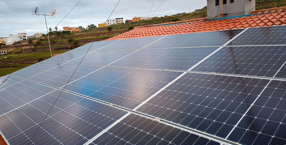 Instalación paneles solares en Huerta Mimosas