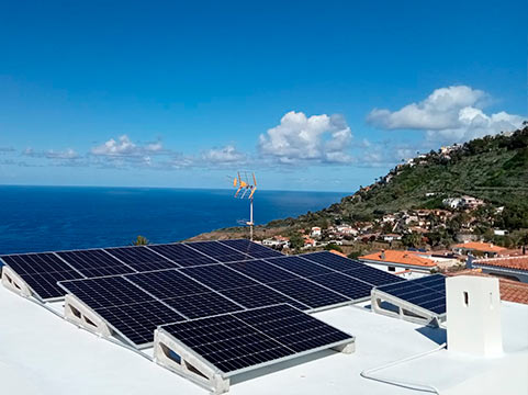 instalacion-paneles-solares-en-orquidea