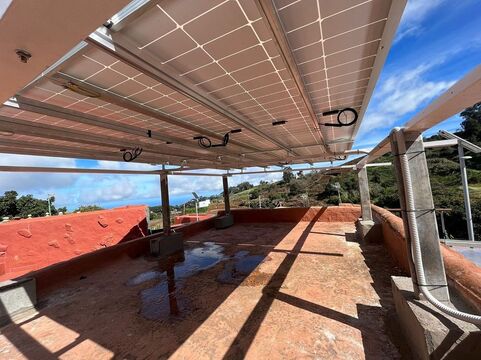 Instalación-paneles-solares-San Cristina.Gran-Canaria