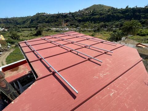Instalación de paneles solares en Dragonal Alto
